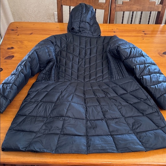 Lane Bryant Black Puffer Coat with Hood and pair of Spyder Gloves - Picture 8 of 15